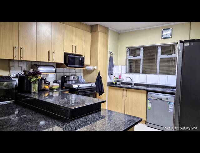 3 BEDROOM APARTMENT FOR SALE IN PARLOCK